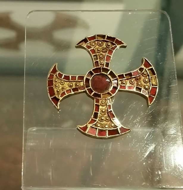 Why Crosses Don’t Equal Christian: Power, prestige, and the politics of symbolism in the early medieval&nbsp;world